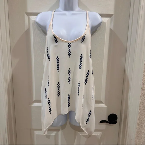 Persaya Racer Back / Split Back Top Abstract Chevron Design - Picture 1 of 6